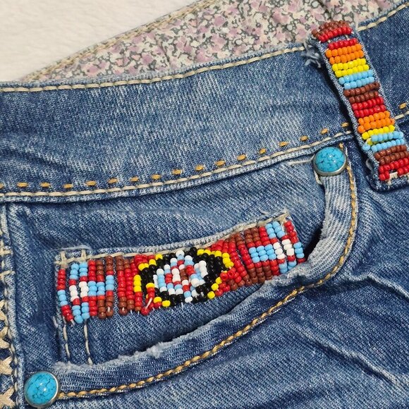 YNO ✦ Boho Denim Cutoffs ✦ Distressed Blue Shorts Rainbow Waistband 7/8 NWOT - Picture 5 of 9